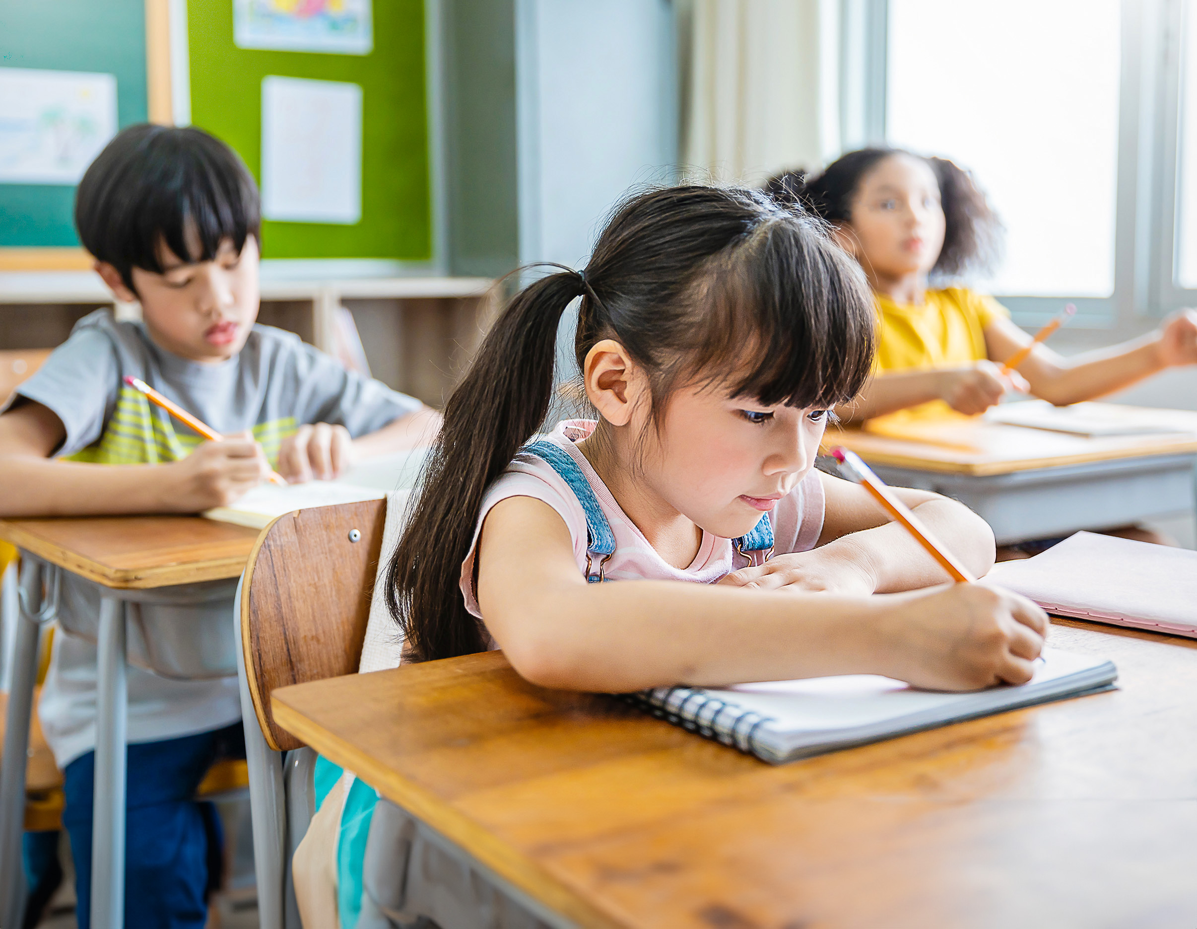 Japan's Parents Struggle as Kids Don't Go to School